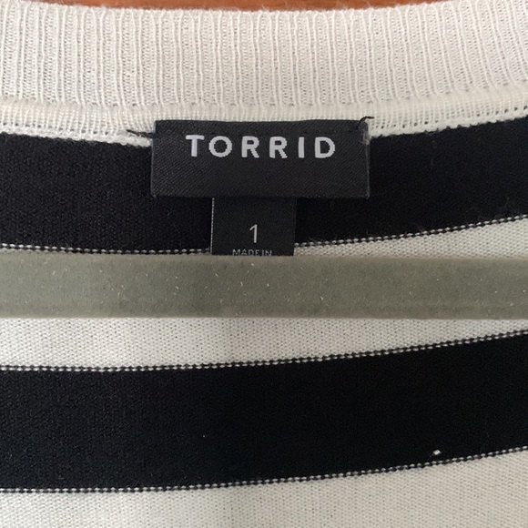 Sz 1 torrid striped sweater - Picture 2 of 3